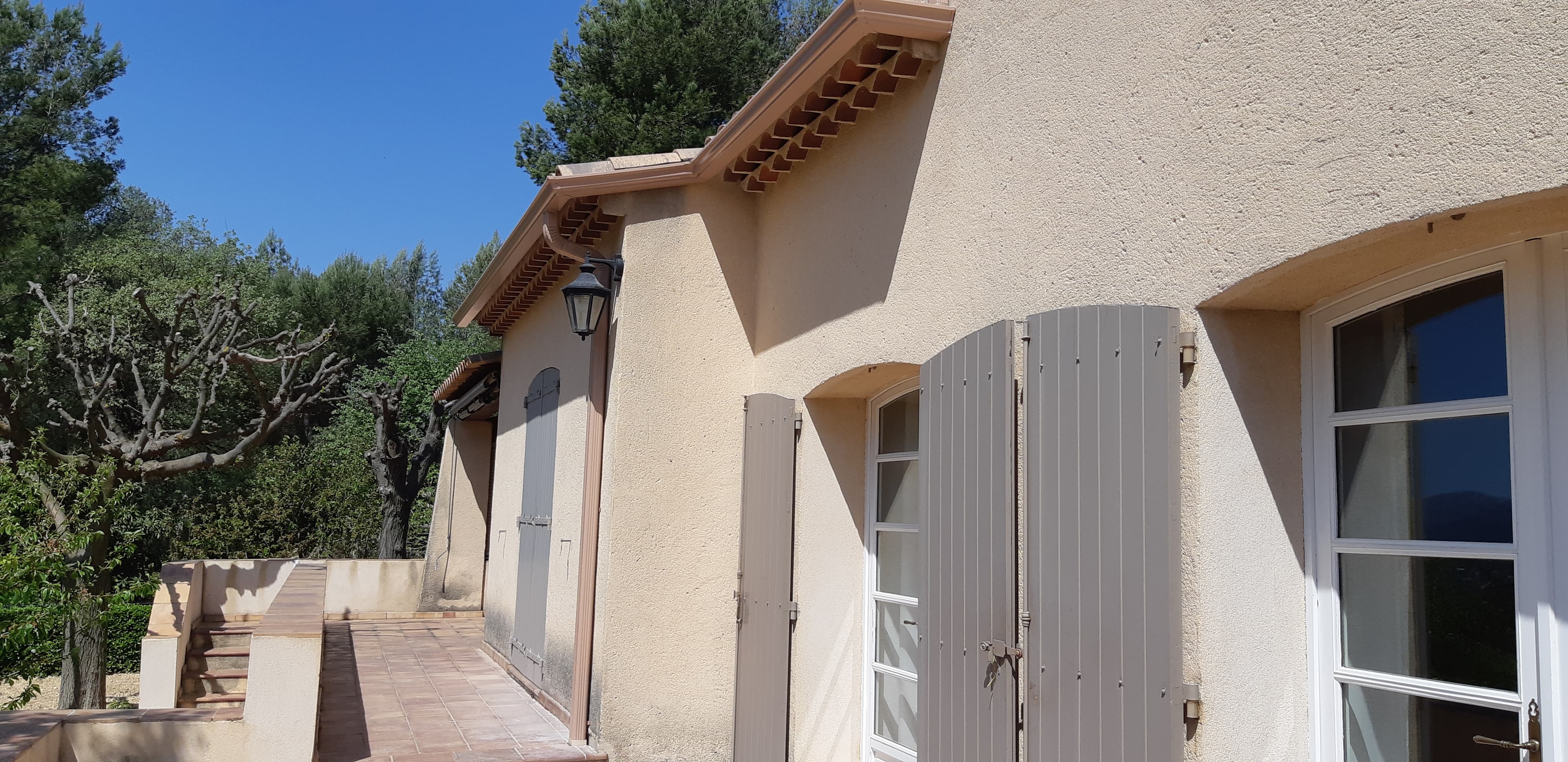 Gouttières aluminium finition Beige-Rosé